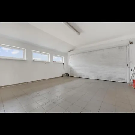 Rodinna Raca Pri Lese S Vyhladom Villa Bratislava